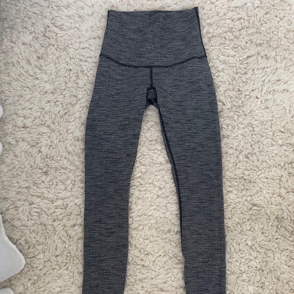 Like new heather gray lululemon leggings